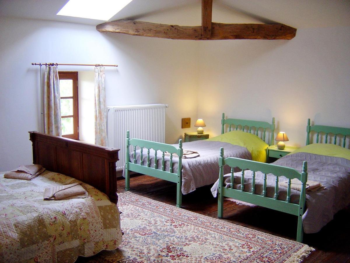 Les Trois Chenes Bed & Breakfast Videix Room photo